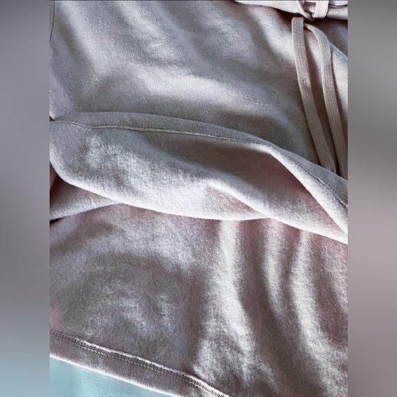 H&M Light Pink Cropped Sweatshirt Hoodie Size XS - Picture 5 of 9